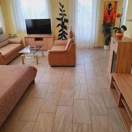 Apartmanház King Hévíz Exteriér fotografie