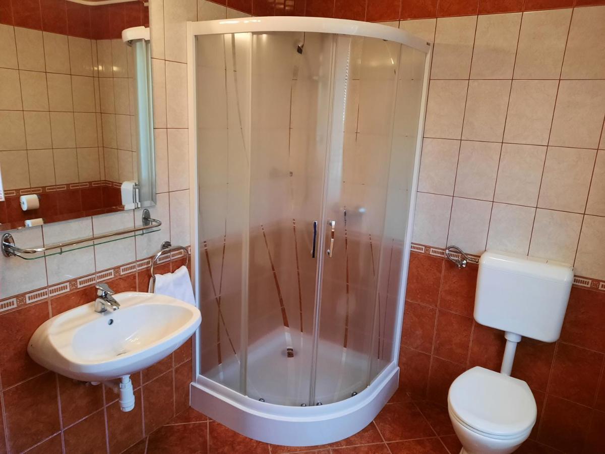 Apartmanház King Hévíz Exteriér fotografie