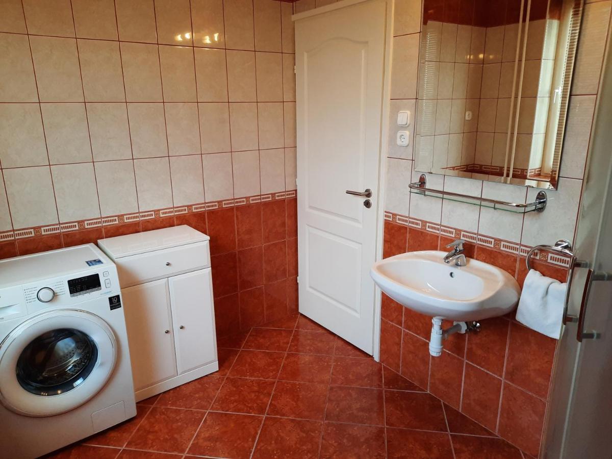 Apartmanház King Hévíz Exteriér fotografie