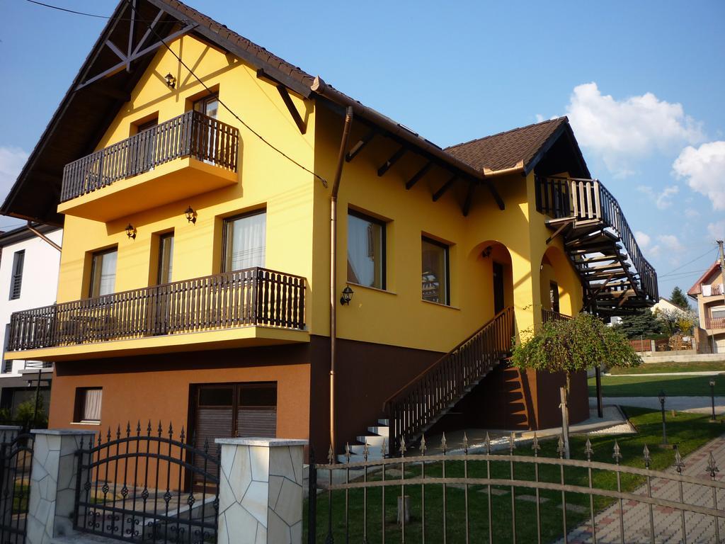 Apartmanház King Hévíz Exteriér fotografie